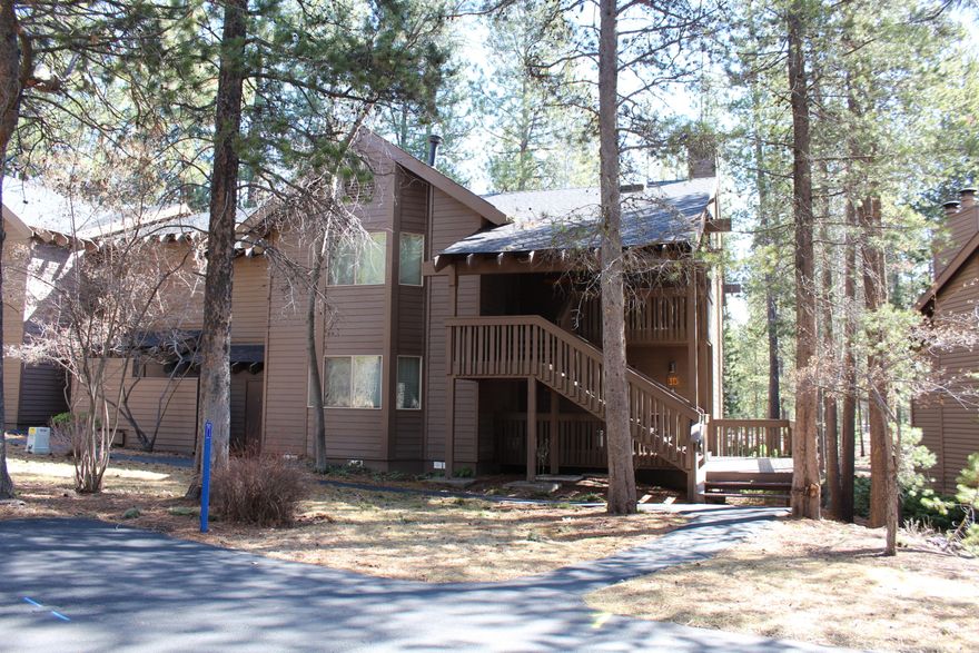 Your vacation home awaits in Beautiful Sunriver! Own a 1/8 (6 week) deeded co-ownership. Beautifully decorated, bright upstairs condo, looks over natural terrain. The condo has vaulted ceilings, skylight lets the natural light, open floor plan. Snuggle in front of gas fireplace, enjoy a soak in the master bathroom jet tub. Take a swim or relax by the onsite pool. Ideally located close to the Village and SHARC. Easy access to 35 miles of paths. HOA includes ALL UTILITIES, taxes, building insurance, SROA + more. Non-smoking and pet rules apply. Rentable. RCI membership available.