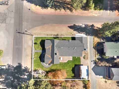 Tiny photo for 305 W Washington Avenue, Sisters, OR 97759 (MLS # 220229749)