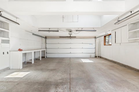 Tiny photo for 305 W Washington Avenue, Sisters, OR 97759 (MLS # 220229749)