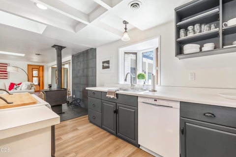 Tiny photo for 305 W Washington Avenue, Sisters, OR 97759 (MLS # 220229749)