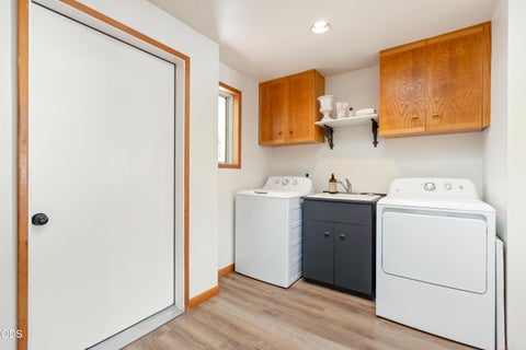 Tiny photo for 305 W Washington Avenue, Sisters, OR 97759 (MLS # 220229749)