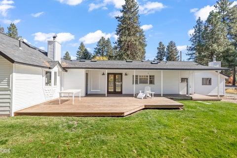 Tiny photo for 305 W Washington Avenue, Sisters, OR 97759 (MLS # 220229749)