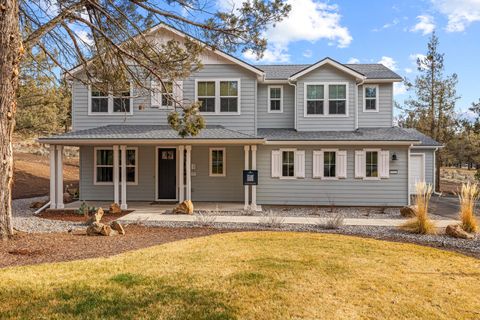 Tiny photo for 5722 Engleman Spruce Way, Klamath Falls, OR 97601 (MLS # 220215630)