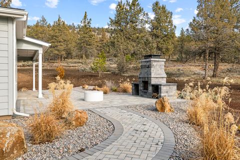 Tiny photo for 5722 Engleman Spruce Way, Klamath Falls, OR 97601 (MLS # 220215630)