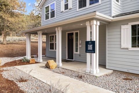 Tiny photo for 5722 Engleman Spruce Way, Klamath Falls, OR 97601 (MLS # 220215630)