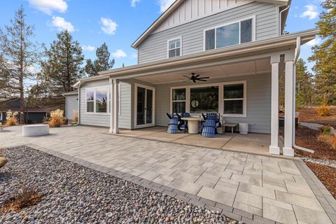 Tiny photo for 5722 Engleman Spruce Way, Klamath Falls, OR 97601 (MLS # 220215630)