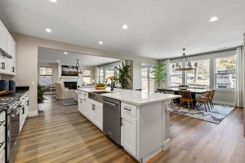 Tiny photo for 5722 Engleman Spruce Way, Klamath Falls, OR 97601 (MLS # 220215630)