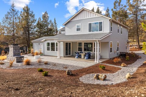 Tiny photo for 5722 Engleman Spruce Way, Klamath Falls, OR 97601 (MLS # 220215630)