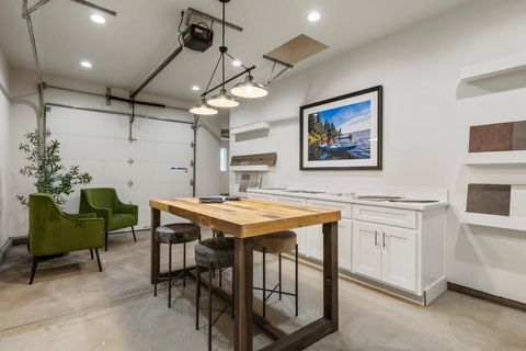 Tiny photo for 5722 Engleman Spruce Way, Klamath Falls, OR 97601 (MLS # 220215630)