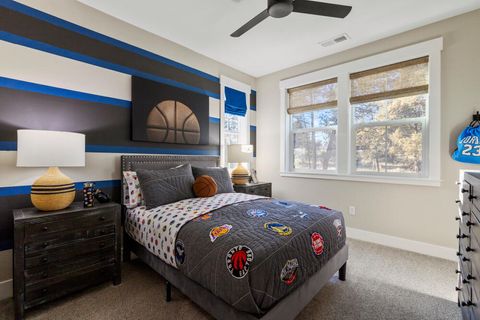 Tiny photo for 5722 Engleman Spruce Way, Klamath Falls, OR 97601 (MLS # 220215630)