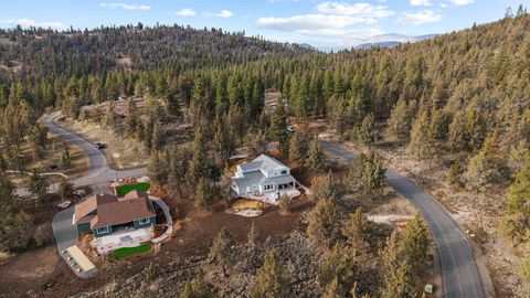 Tiny photo for 5722 Engleman Spruce Way, Klamath Falls, OR 97601 (MLS # 220215630)