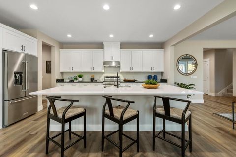 Tiny photo for 5722 Engleman Spruce Way, Klamath Falls, OR 97601 (MLS # 220215630)