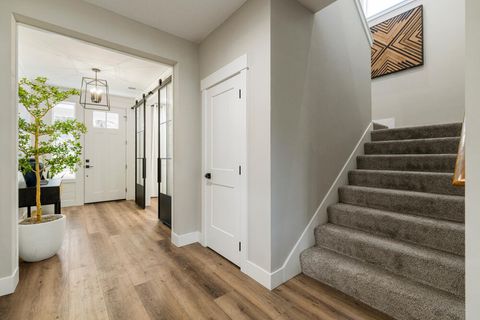 Tiny photo for 5722 Engleman Spruce Way, Klamath Falls, OR 97601 (MLS # 220215630)