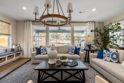 Tiny photo for 5722 Engleman Spruce Way, Klamath Falls, OR 97601 (MLS # 220215630)