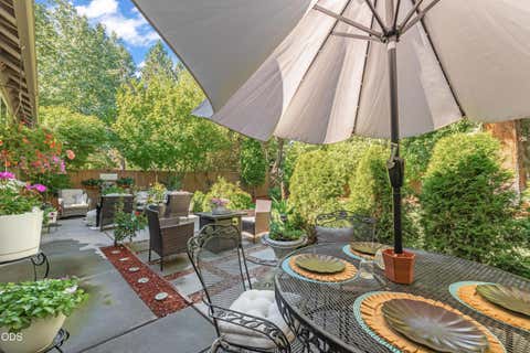 Tiny photo for 61131 Lodgepole Drive, Bend, OR 97702 (MLS # 220227012)