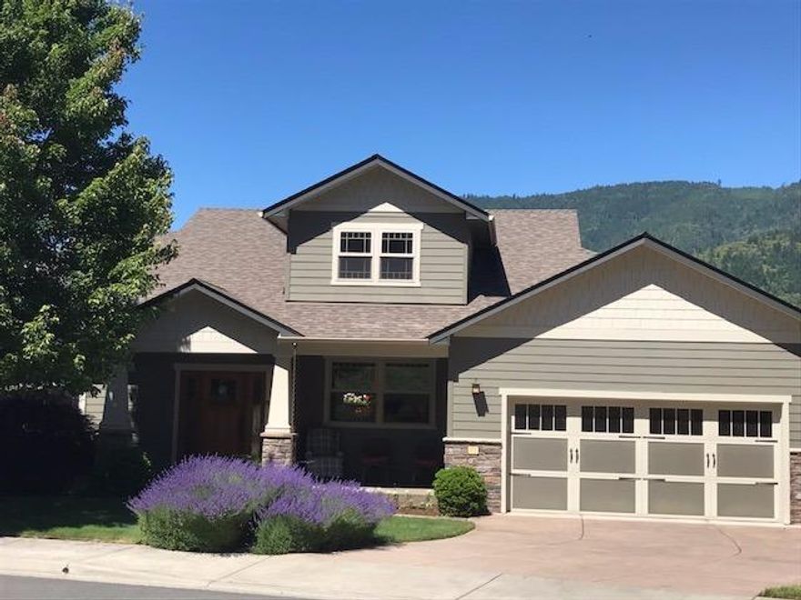 Beautiful, Top Quality, Jon Terrell Custom Built Home. Nestled at the top Town & a cul de sac with Wonderful Westerly Views of Sunsets, City Lights, Valley, and Mountains. So much attention paid to the quality and features throughout this home along with the Landscaping.