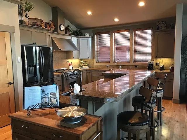 Skyliner Summit - Residential