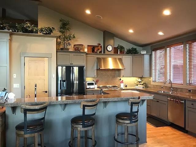 Skyliner Summit - Residential