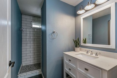 Tiny photo for 198 NE Marmot Lane, Prineville, OR 97754 (MLS # 220210252)
