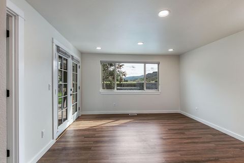 Tiny photo for 198 NE Marmot Lane, Prineville, OR 97754 (MLS # 220210252)