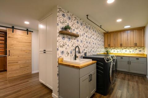 Tiny photo for 198 NE Marmot Lane, Prineville, OR 97754 (MLS # 220210252)