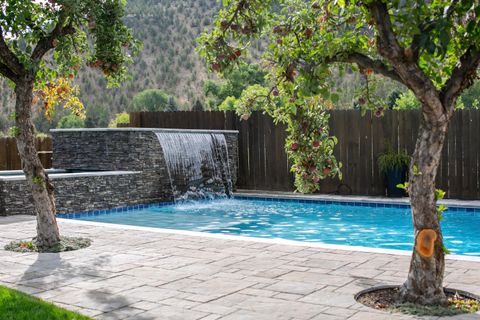 Tiny photo for 198 NE Marmot Lane, Prineville, OR 97754 (MLS # 220210252)