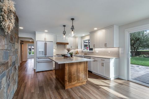 Tiny photo for 198 NE Marmot Lane, Prineville, OR 97754 (MLS # 220210252)
