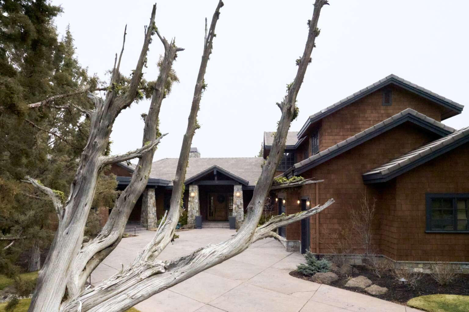 22884 Moss Rock Drive