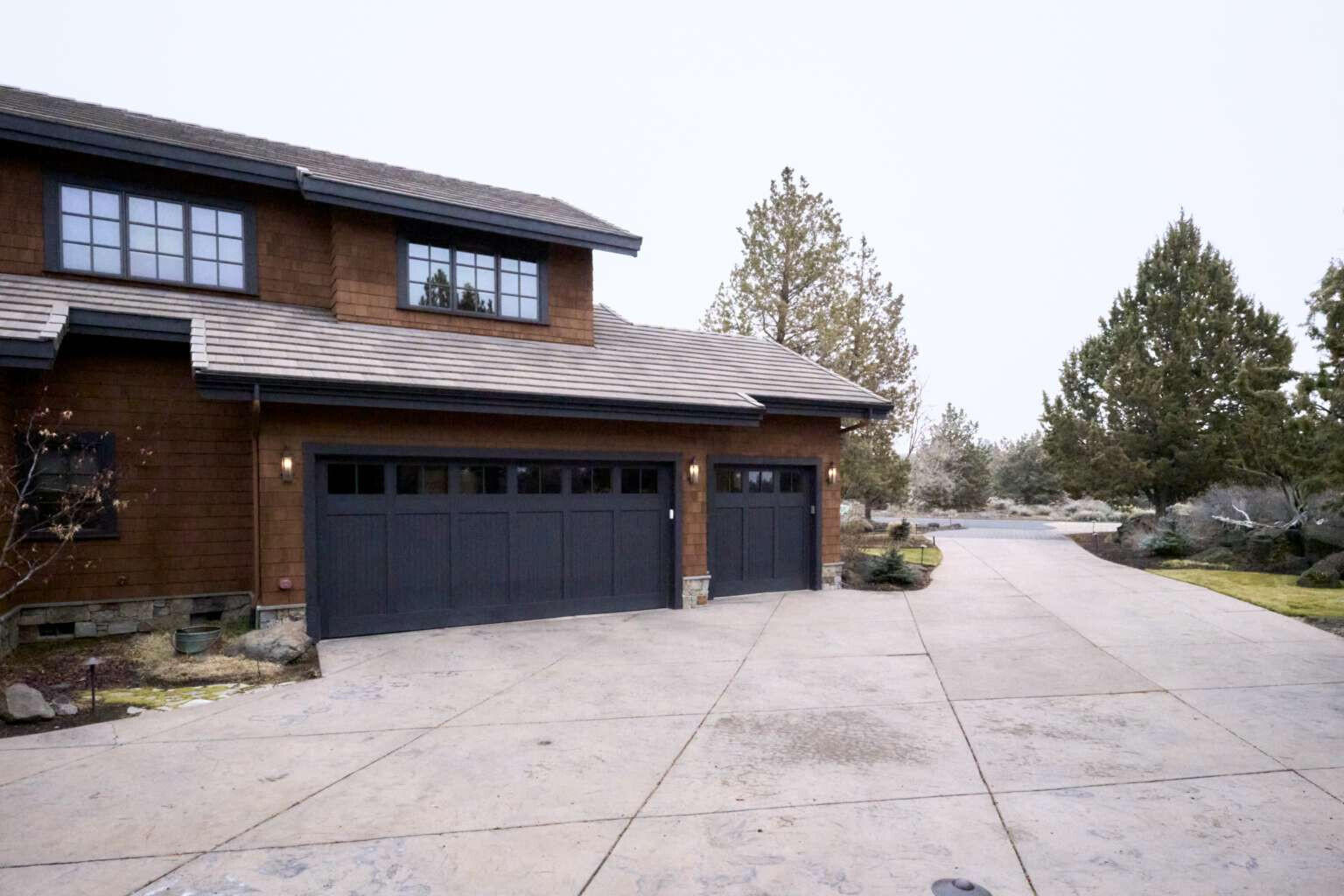 22884 Moss Rock Drive