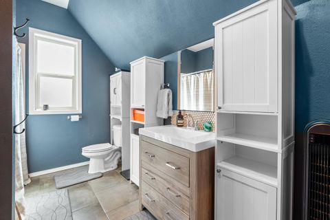 Tiny photo for 1435 SW Bent Loop, Powell Butte, OR 97753 (MLS # 220220085)