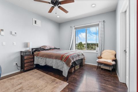 Tiny photo for 1435 SW Bent Loop, Powell Butte, OR 97753 (MLS # 220220085)