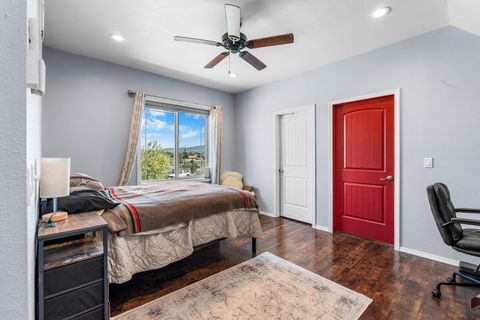 Tiny photo for 1435 SW Bent Loop, Powell Butte, OR 97753 (MLS # 220220085)
