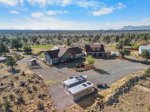 Photo of 1435 SW Bent Loop, Powell Butte, OR 97753 (MLS # 220220085)