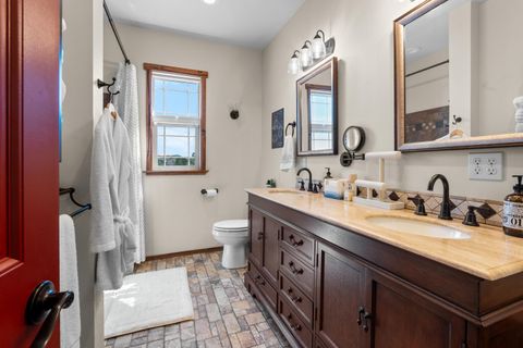 Tiny photo for 1435 SW Bent Loop, Powell Butte, OR 97753 (MLS # 220220085)