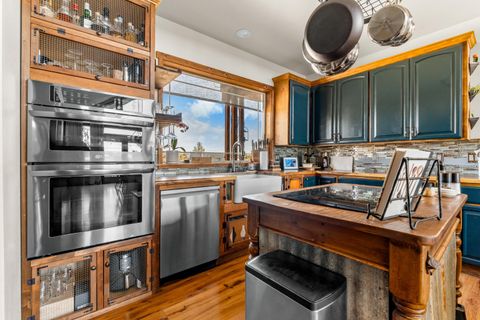 Tiny photo for 1435 SW Bent Loop, Powell Butte, OR 97753 (MLS # 220220085)