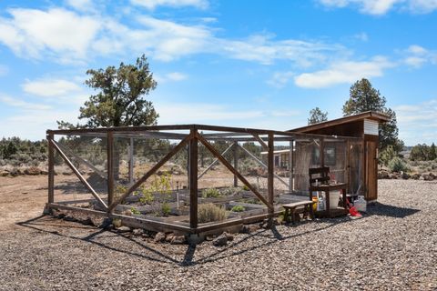 Tiny photo for 1435 SW Bent Loop, Powell Butte, OR 97753 (MLS # 220220085)