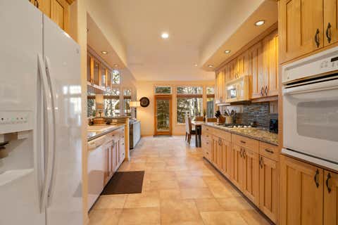 Tiny photo for 57082 Peppermill Circle #35-B, Sunriver, OR 97707 (MLS # 220227171)