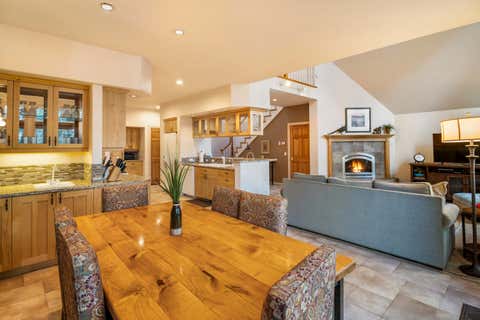 Tiny photo for 57082 Peppermill Circle #35-B, Sunriver, OR 97707 (MLS # 220227171)