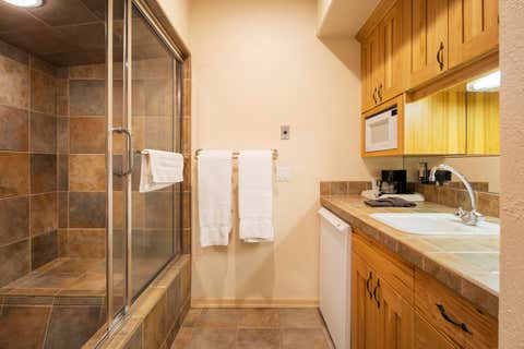 Tiny photo for 57082 Peppermill Circle #35-B, Sunriver, OR 97707 (MLS # 220227171)