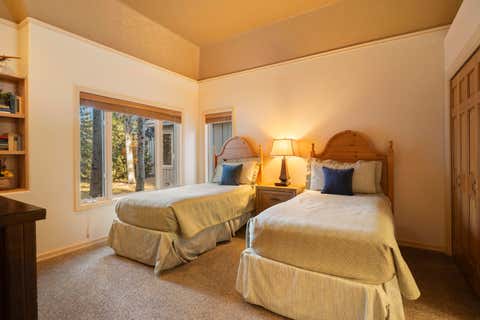 Tiny photo for 57082 Peppermill Circle #35-B, Sunriver, OR 97707 (MLS # 220227171)