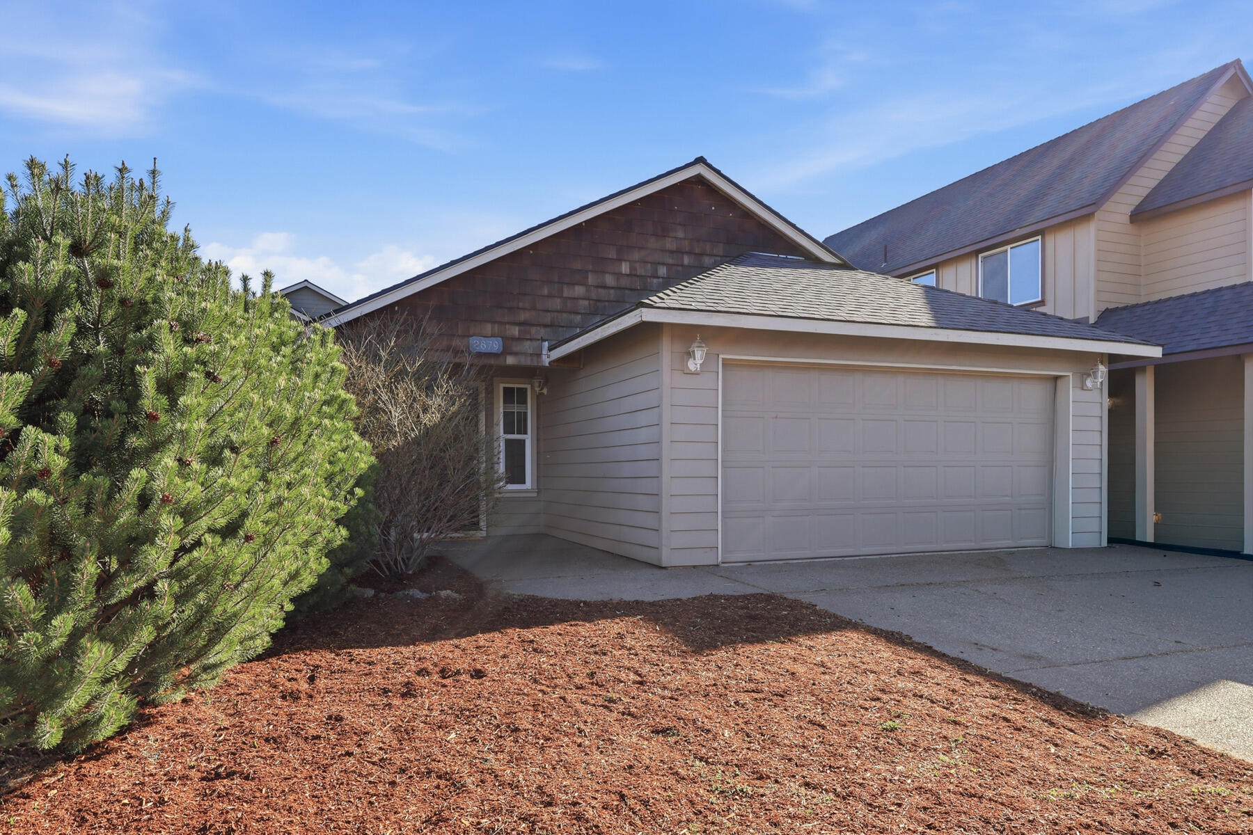 2879 NE Jackdaw Drive