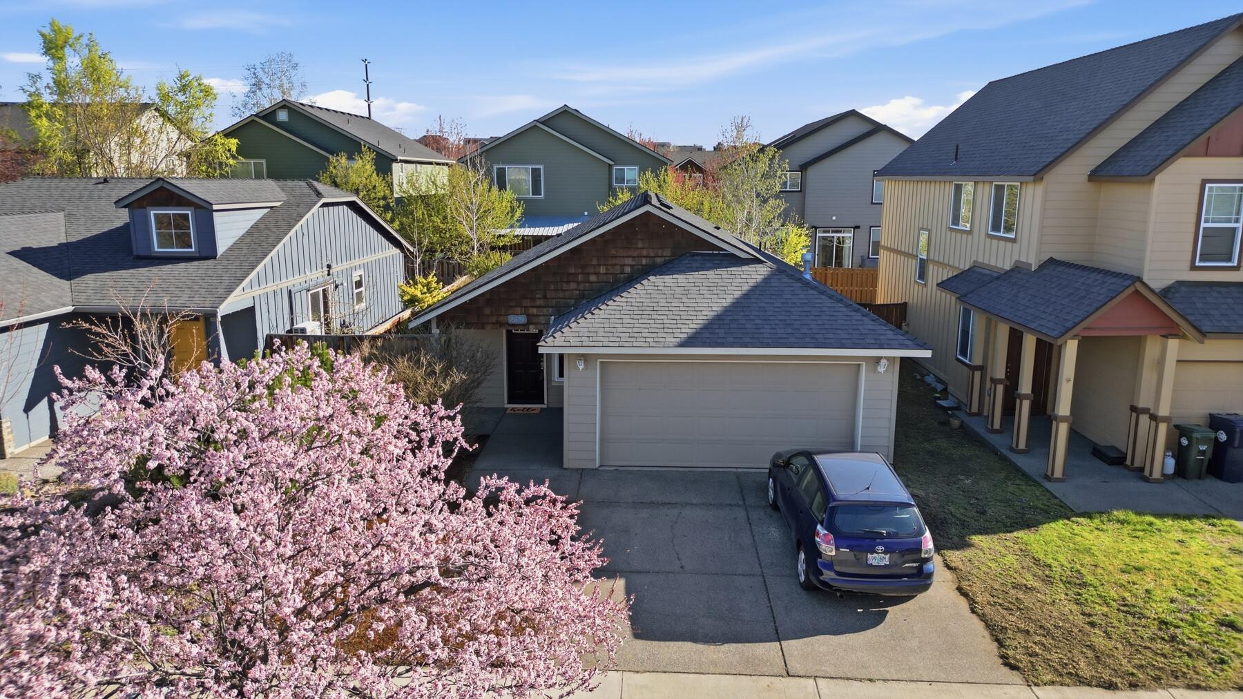 2879 NE Jackdaw Drive