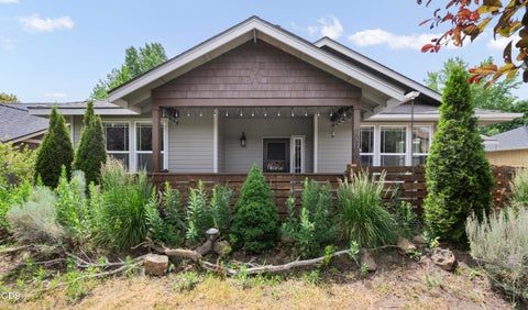 Tiny photo for 20705 Snow Peaks Drive, Bend, OR 97701 (MLS # 220224171)