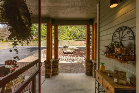 Tiny photo for 10704 Kestrel Road, Klamath Falls, OR 97601 (MLS # 220219984)