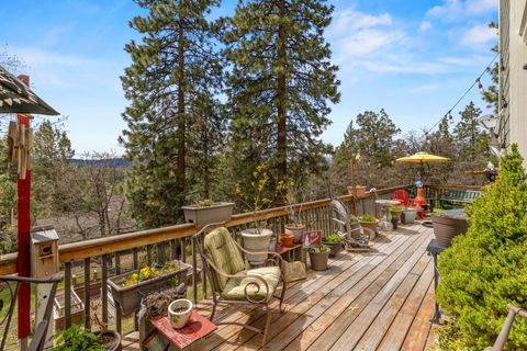Tiny photo for 10704 Kestrel Road, Klamath Falls, OR 97601 (MLS # 220219984)