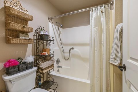 Tiny photo for 10704 Kestrel Road, Klamath Falls, OR 97601 (MLS # 220219984)