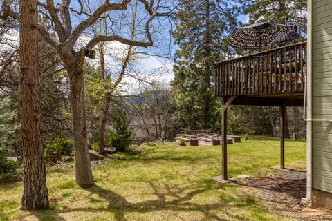 Tiny photo for 10704 Kestrel Road, Klamath Falls, OR 97601 (MLS # 220219984)