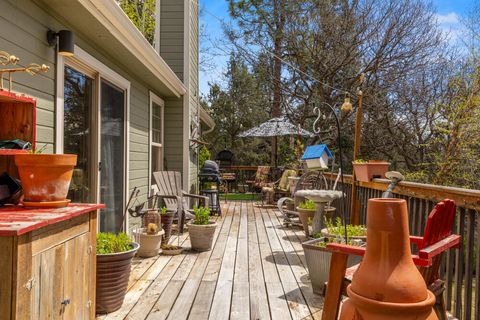 Tiny photo for 10704 Kestrel Road, Klamath Falls, OR 97601 (MLS # 220219984)