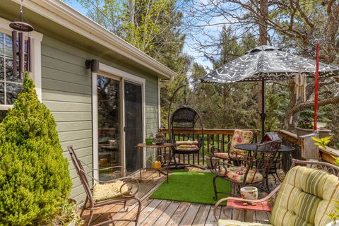 Tiny photo for 10704 Kestrel Road, Klamath Falls, OR 97601 (MLS # 220219984)