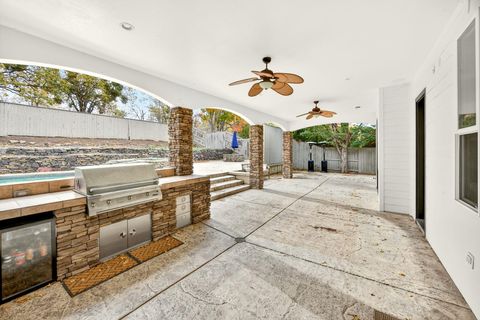 Tiny photo for 4742 Hathaway Drive, Medford, OR 97504 (MLS # 220211728)